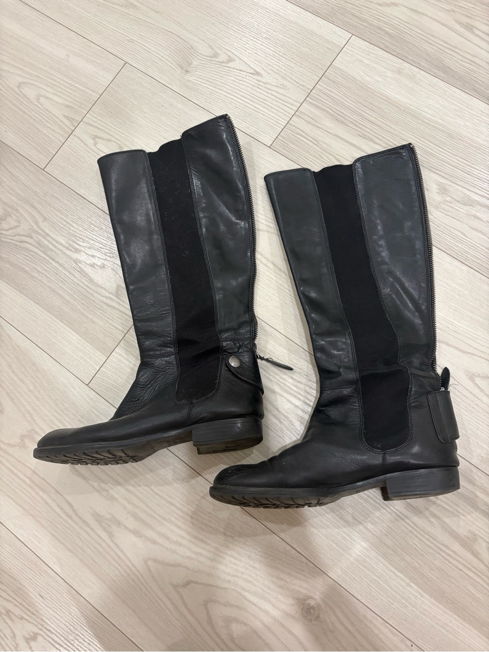 Classic Black Knee-High Leather Riding Boots